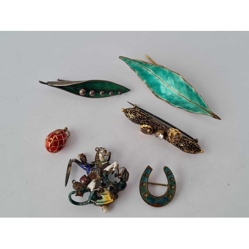 120 - A quantity of enamel jewellery