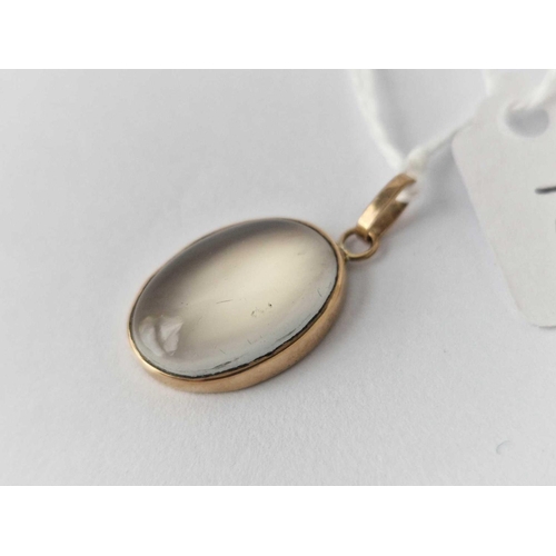 15 - 9ct Vintage moonstone set pendant