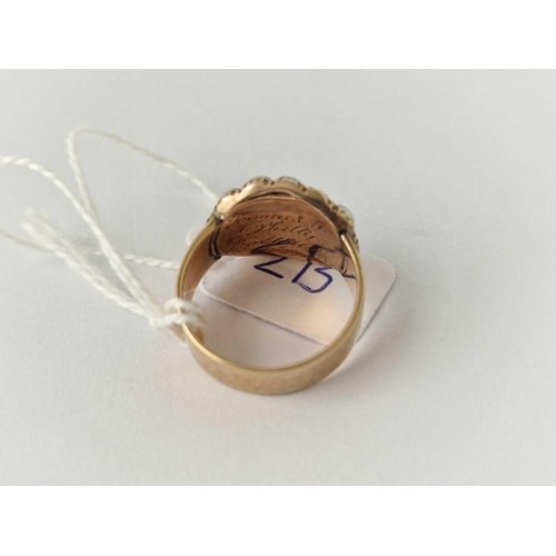 213 - Georgian gold and pearl memorial ring(pearl out) with inscription dated 1811 size M 5.4g inc