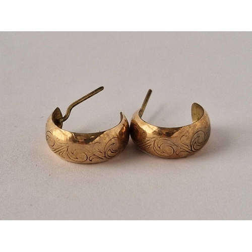 245 - A pair of half hoop earrings 9ct 1.5 gms