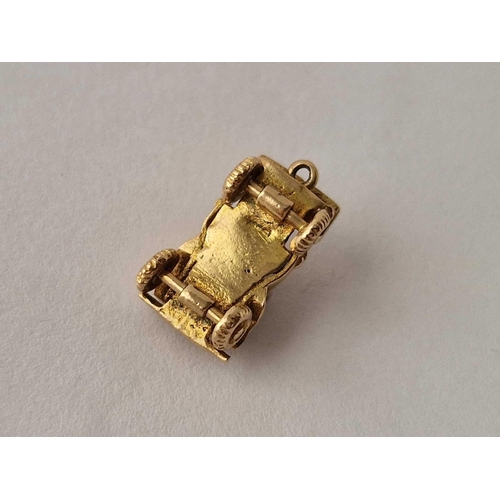 249 - A classic car charm 9ct 2.5 gms