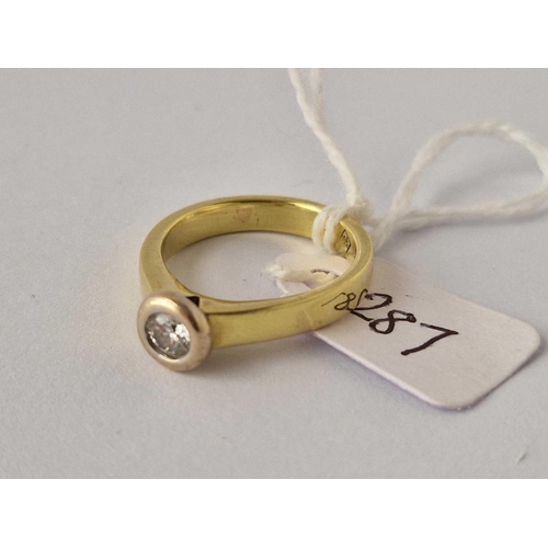 287 - A SOLITAIRE DIAMOND RING 18CT GOLD SIZE N 6.8 GMS