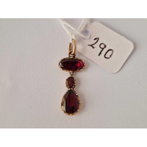 290 - A antique garnet drop pendant