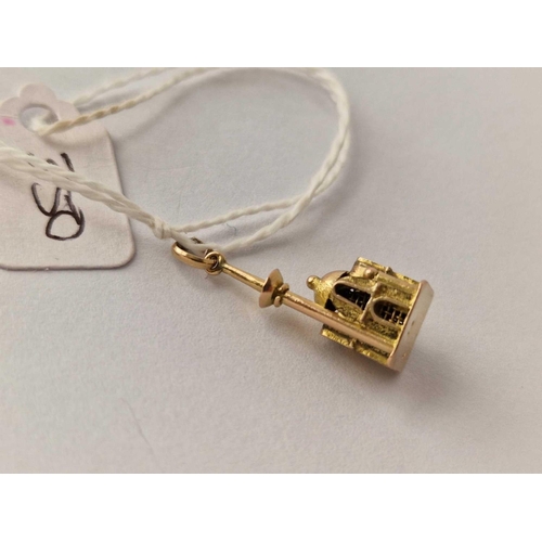 350 - A unusual charm of a MOSQUE 14ct gold 2.1 gms