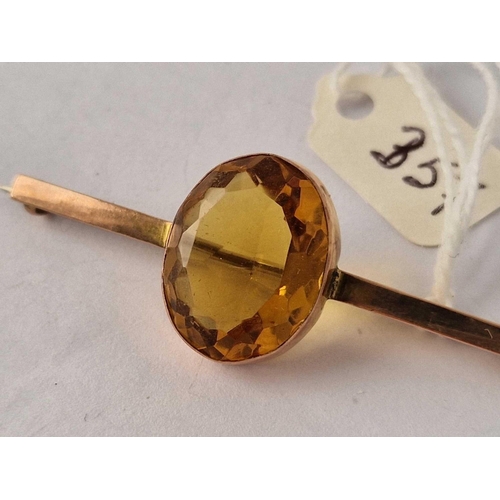 357 - A topaz bow brooch, 9ct, 5 g