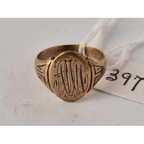 397 - A signet ring 9ct size P   4.1 gms