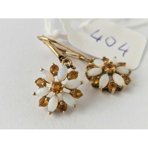 404 - An opal and citrine 9ct pair of flower earrings 2g