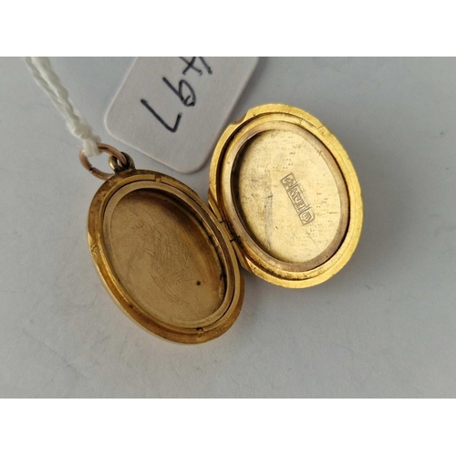 497 - A VICTORIAN LOCKET WITH SCOTTISH HALLMARK INSIDE, 15ct, 8.9 g