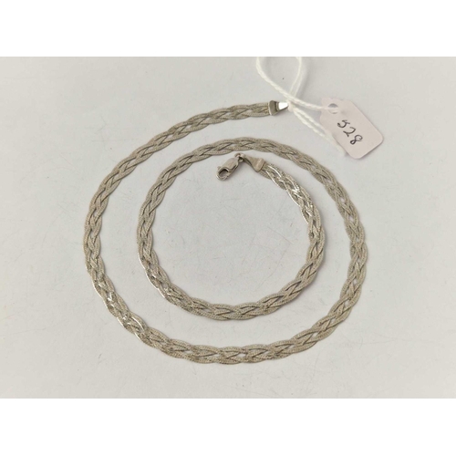 528 - A white gold neck chain, 9ct, 17 inch 5.2 g.