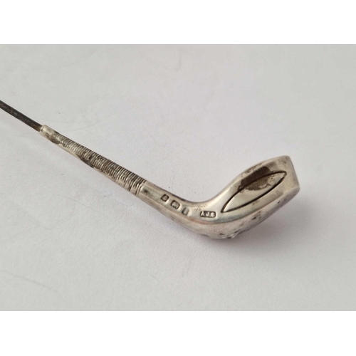 594 - A golf club hat pin and brooch A/F