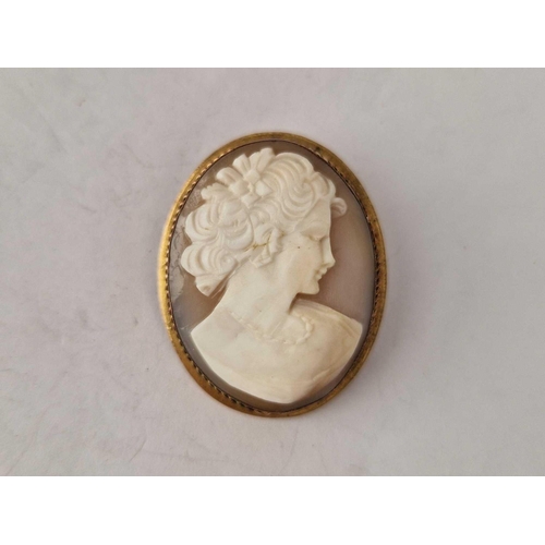 68 - A gold mounted shell cameo brooch