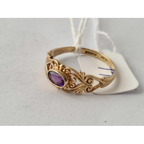 77 - A vintage amethyst ring in 9ct size S 2.1g inc