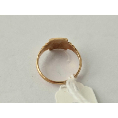 194 - A Signet Ring 9Ct Size M 2.1 Gms