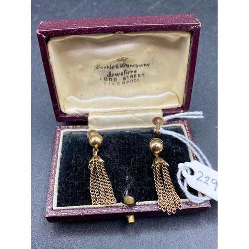 229 - A Pair Of Cased Screw Back Knot Earrings Set In Gold