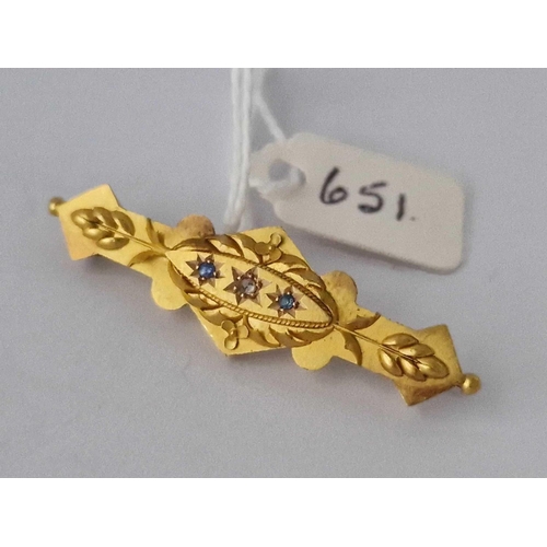 651 - A Sapphire And Diamond Set Brooch 15Ct Gold 2.7 Gms