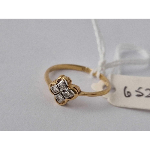 652 - A Four Stone Diamond Ring 18Ct Gold Size N 1.5 Gms