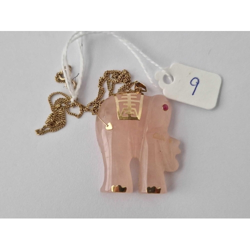 9 - A Quartz Elephant Pendant Necklace 9Ct 18 Inch 14 Gms