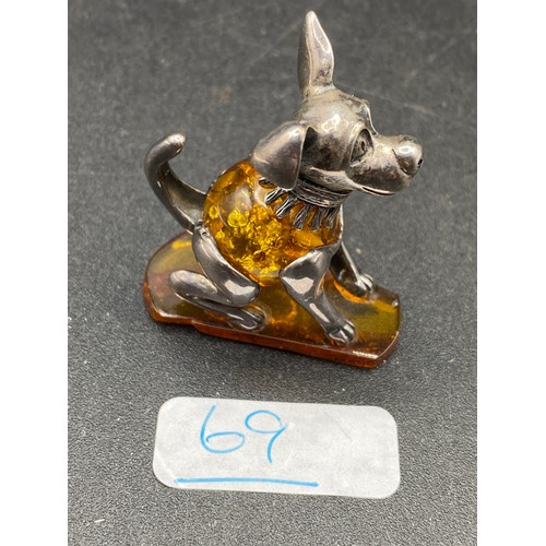 69 - Sterling Silver & Amber Model Of A Dog 4Cm High 25G