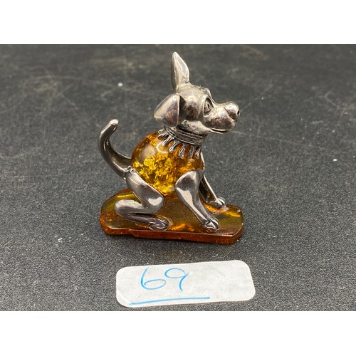 69 - Sterling Silver & Amber Model Of A Dog 4Cm High 25G