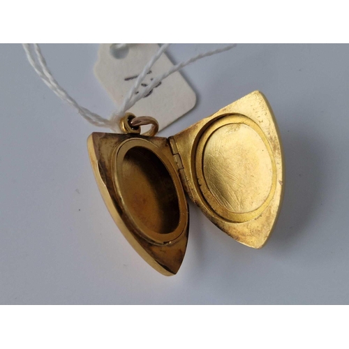 13 - A Victorian Shield Shaped Locket Pendant 15Ct Gold 7.7 Gms