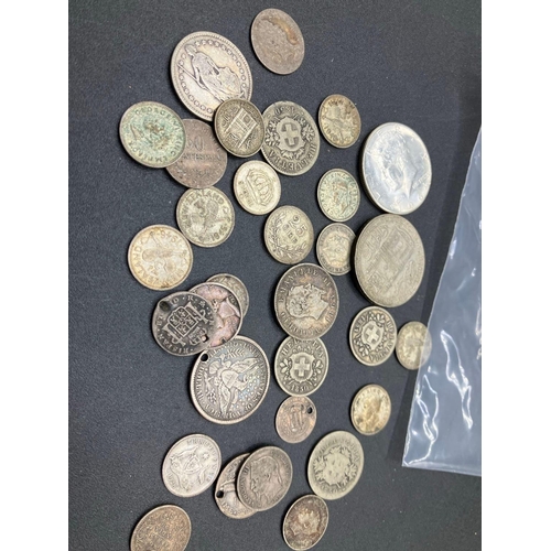 1422 - Foreign Silver Coins 86 G