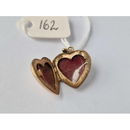 162 - A Engraved Heart Shaped Locket 9Ct 2.8 Gms