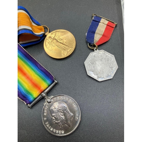 1697 - A Pair Of WWI Medals To Cpl Gh Gaungt (Notts & Derby R) + 1 Other