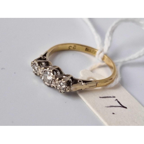 17 - A Three Stone Diamond Ring 18Ct Gold Size P 2.6 Gms