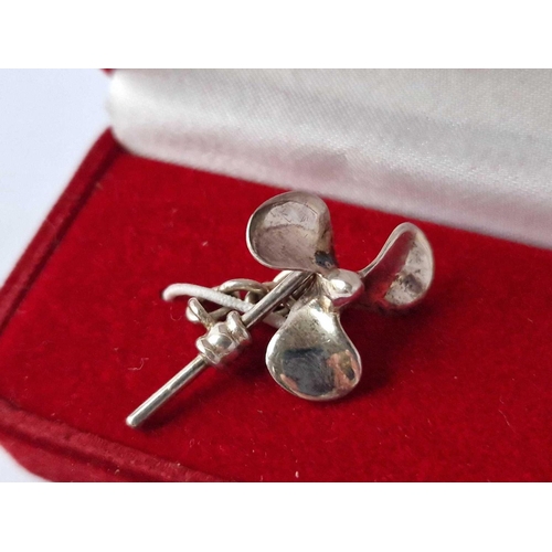 170 - A Cased Pair Of Novelty Silver Propeller Cufflinks 7 Gms