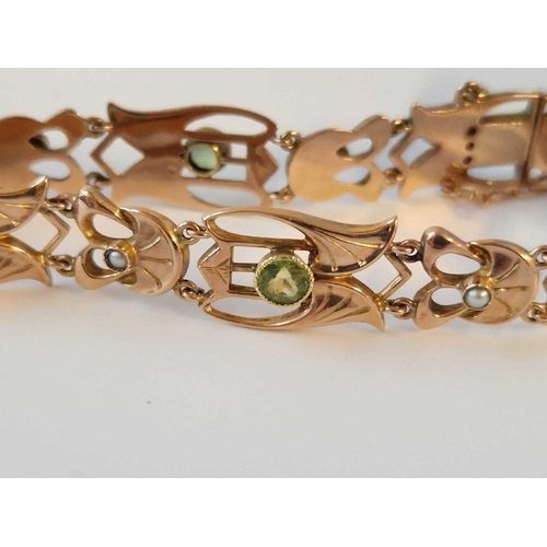 54 - A Art Nouveau Rose Gold Peridot And Pearl Bracelet 9Ct 7 Inch 9.4 Gms