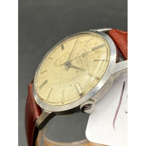 784 - A Gents Buren Wrist Watch With Seconds Sweep