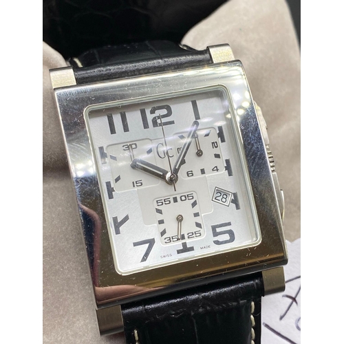 786 - A Gucci Guess Modern Wrist Watch In Original Box And Papers