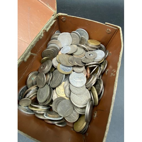 1562 - Box Of Mixed Coins