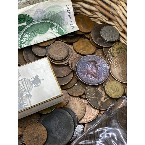 1563 - Box Of Mixed Coins