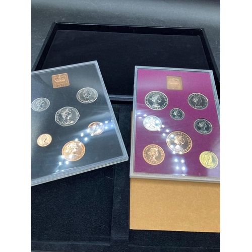 1094 - 1970 & 1971 Proof Set In Case