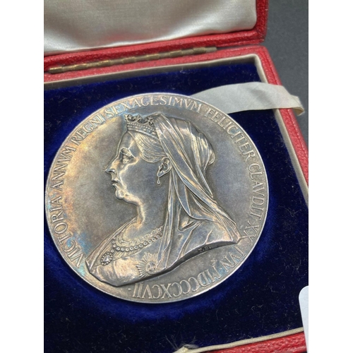 1188 - Large 1897 Diamond Jubilee Silver Medallion, 83G Boxed