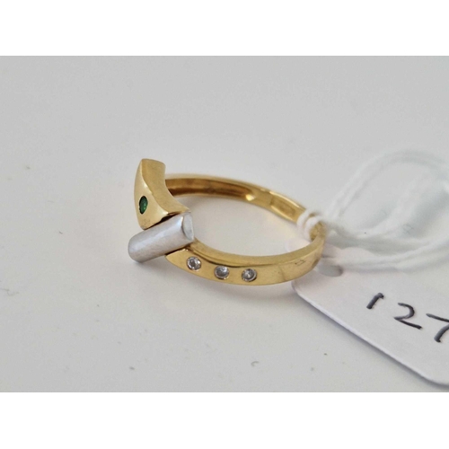 127 - A Two Colour 1960S Abstract Ring Set With Three Diamonds And A Emerald 18Ct Gold Size O