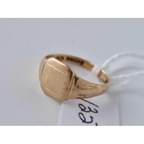 135 - A Signet Ring 9Ct Size M 2.4 Gms