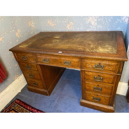 1776 - Good Quality Oak Twin Pedestal Desk With 9 Drawers To Front. Stamped Edwards & Roberts. 4' Wide