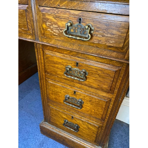 1776 - Good Quality Oak Twin Pedestal Desk With 9 Drawers To Front. Stamped Edwards & Roberts. 4' Wide