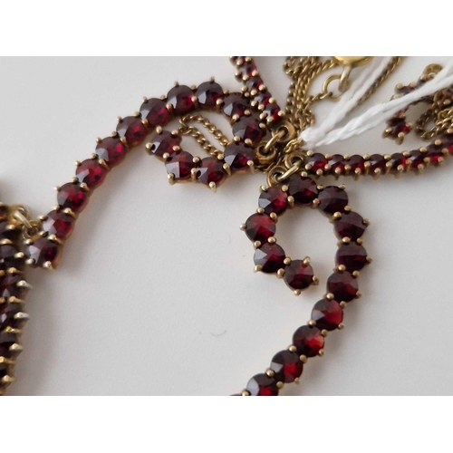 186 - A Silver Gilt Garnet Necklace 15 Inch