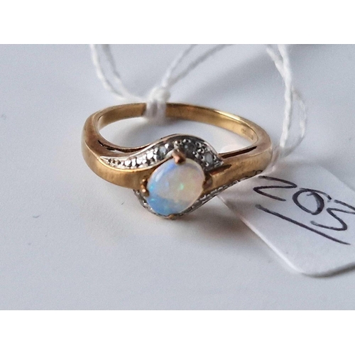 203 - A Opal And Diamond Ring 9Ct Size P 2.7 Gms