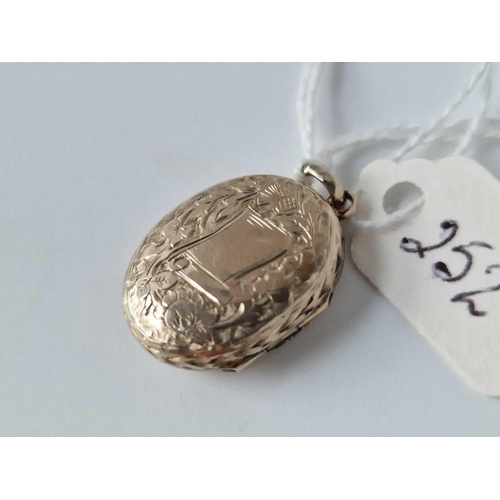 252 - A Victorian Oval Locket 15Ct Gold Tested