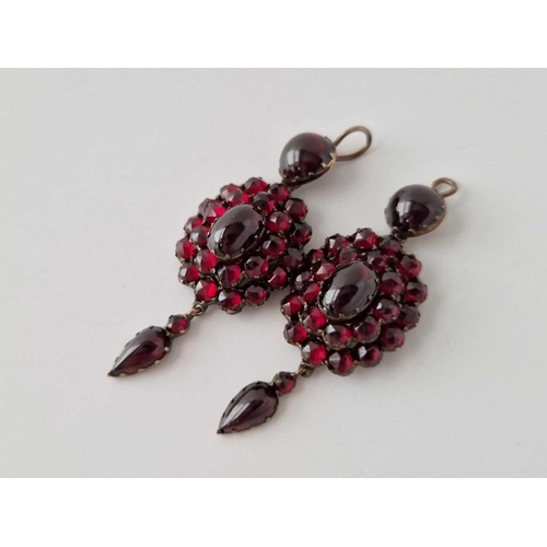 261 - A Pair Of Antique Garnet & Gold Ear Pendants 8.5G