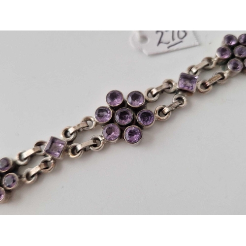 270 - An Attractive Floral Amethyst Silver Bracelet 24G