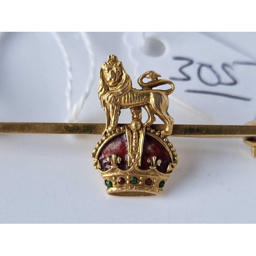 305 - A Military Sweet Heart Brooch With Lion And Red Enamel 9Ct 4.2 Gms