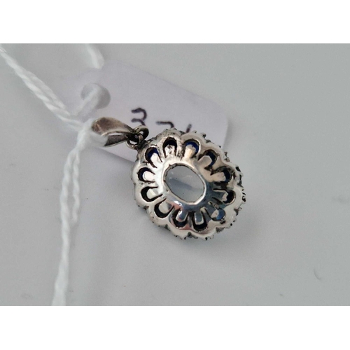 326 - A Antique Silver Moonstone And Sapphire Set Pendant