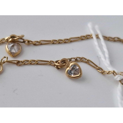 35 - A Bracelet With Heart Decoration 9Ct 9 Inch 1.9 Gms