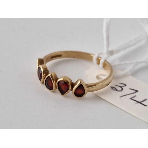 374 - A Garnet Five Tear Drop Ring 9Ct Size O 1.9 Gms