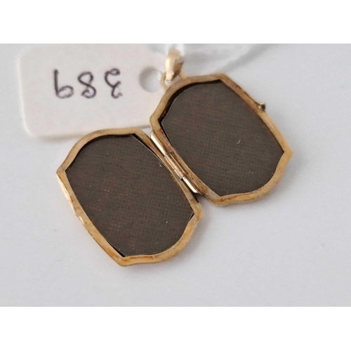 389 - A 9Ct Locket 1.8 Gms